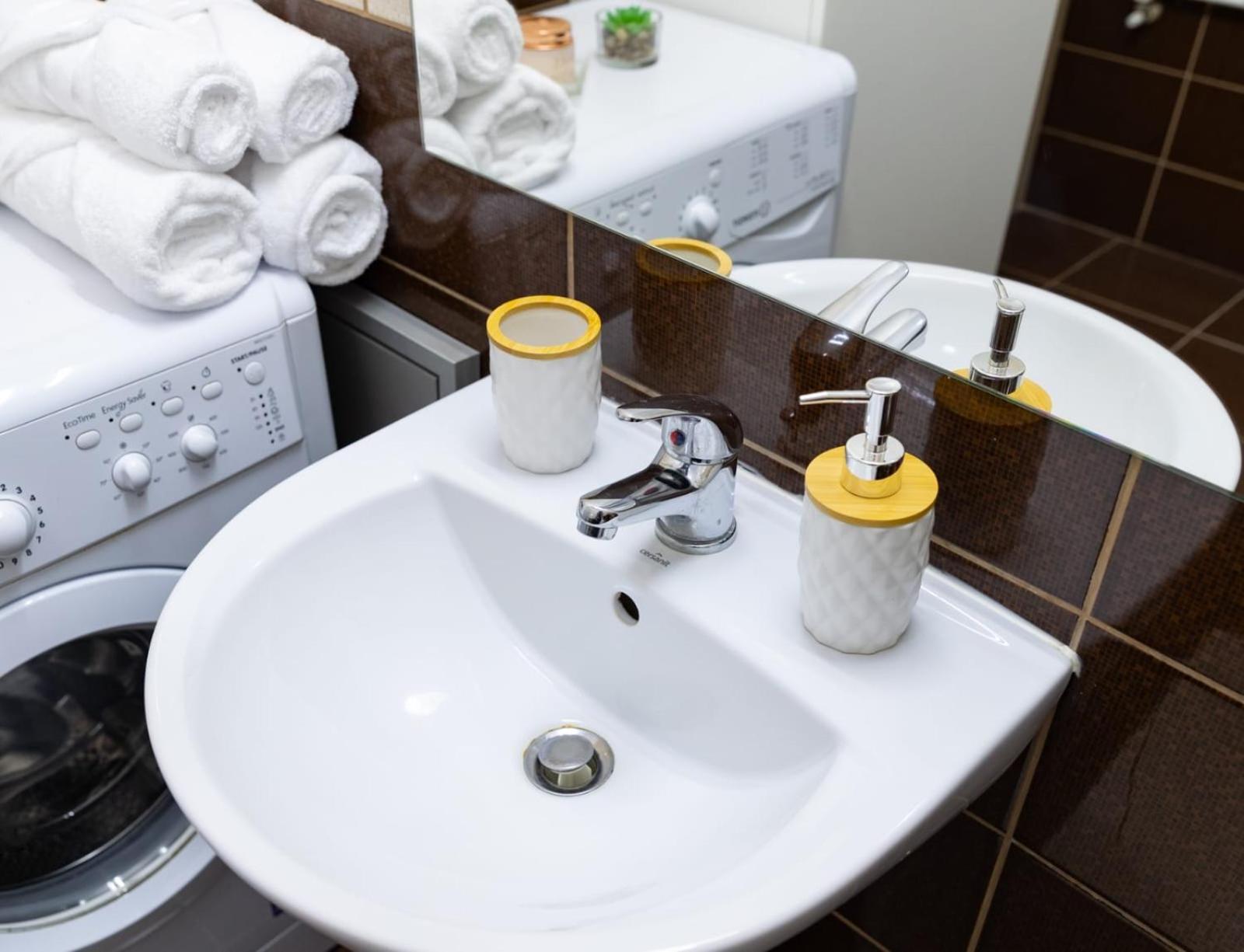Studio Deluxe Uniri Bukareszt Zewnętrze zdjęcie